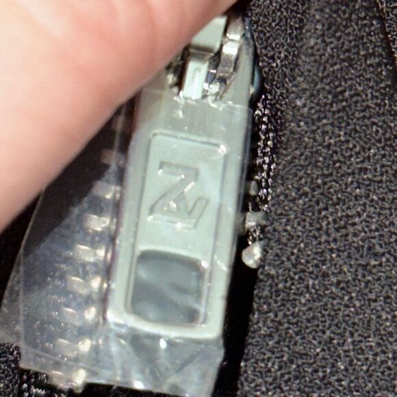 Zadig & Voltaire | Prune Crepe Pants Size 40 / Large in Black - Picture 6 of 15